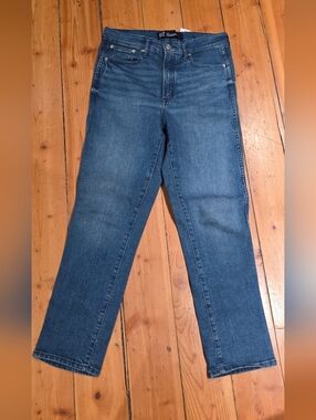GAP High-Rise Slim Vintage Jeans - Medium Blue